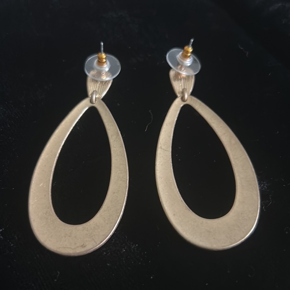 Free w/ Purchase 
Golden Tear Drop Stud Earrings - Picture 5 of 7